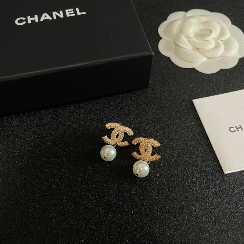 Chanel Earrings SmoothTexture 229912