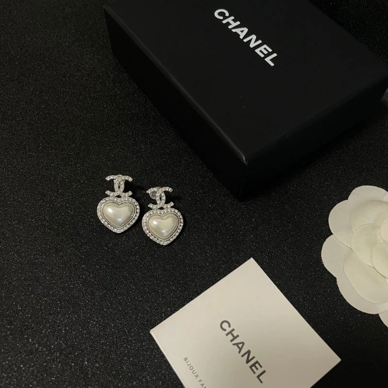 Chanel Earrings WaterResistant 229904
