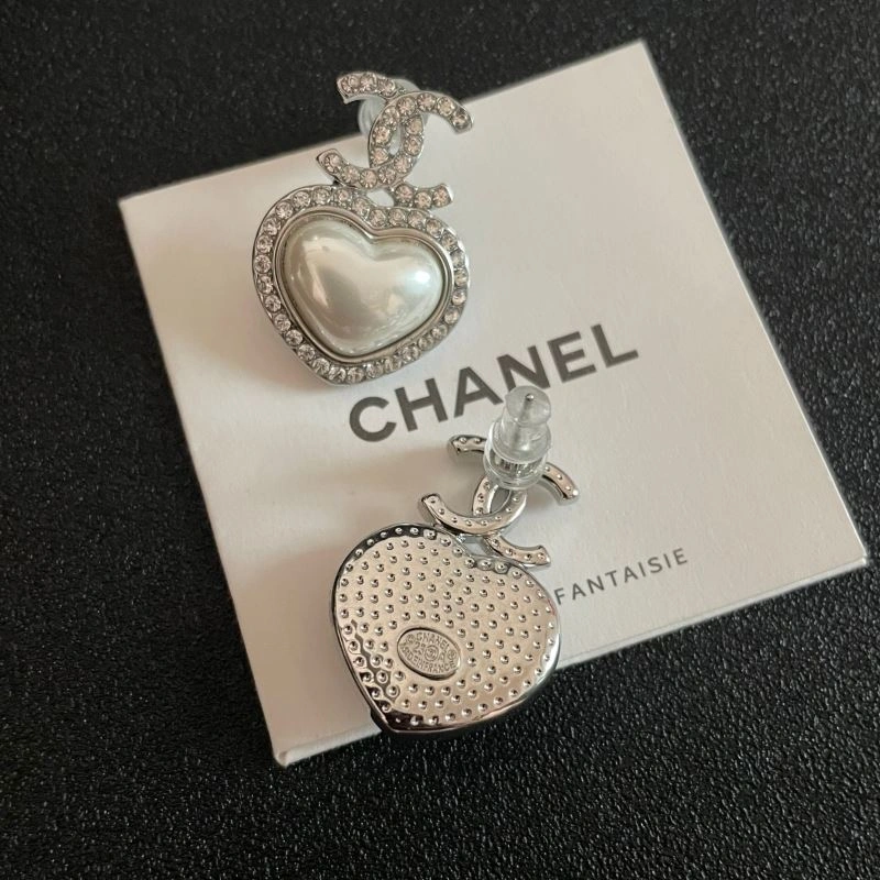 Chanel Earrings WaterResistant 229904