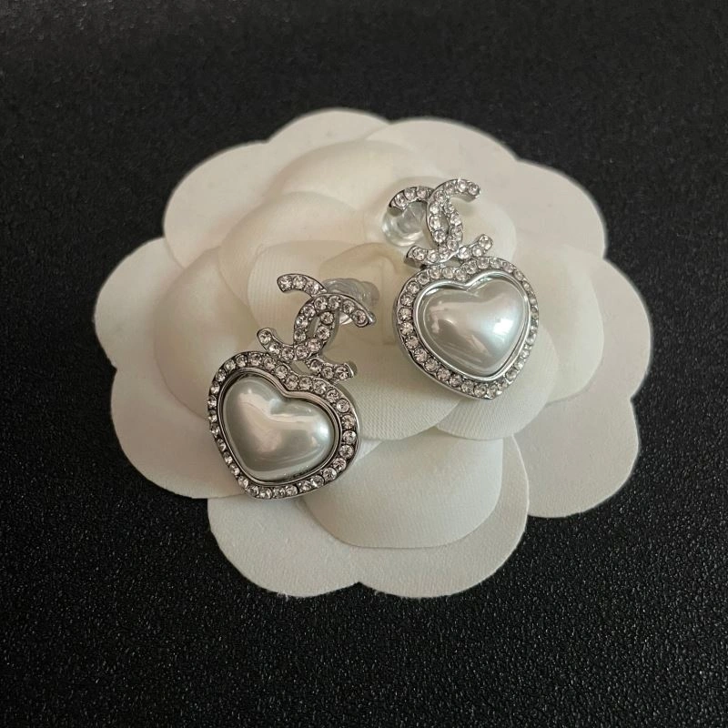 Chanel Earrings WaterResistant 229904