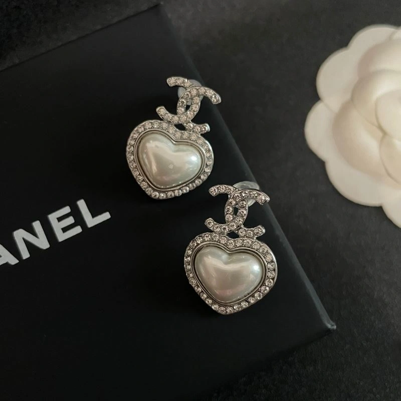 Chanel Earrings WaterResistant 229904