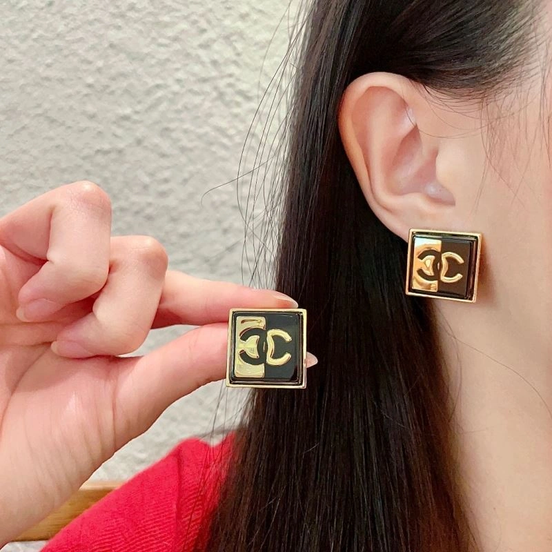 EasyCare Chanel Earrings 229900