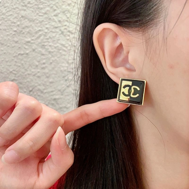 EasyCare Chanel Earrings 229900