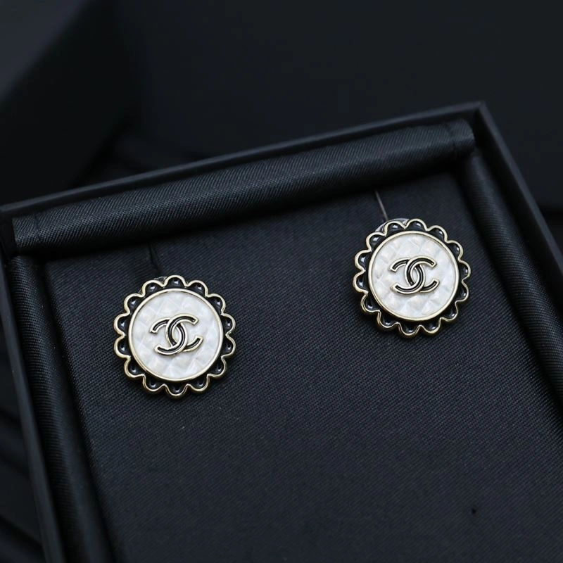 RelaxedFit Chanel Earrings 229897