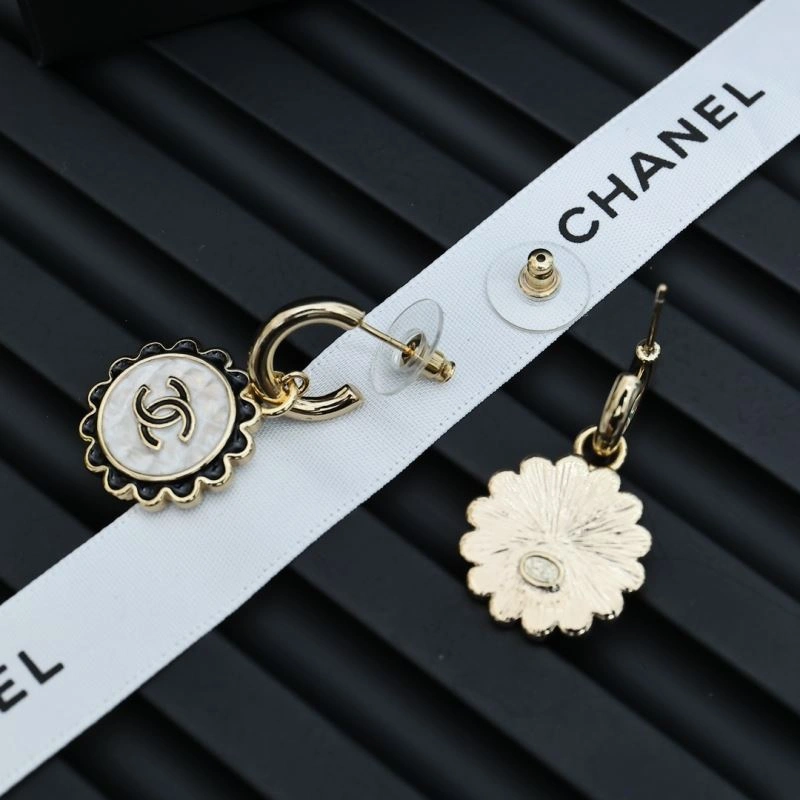 RelaxedFit Chanel Earrings 229897