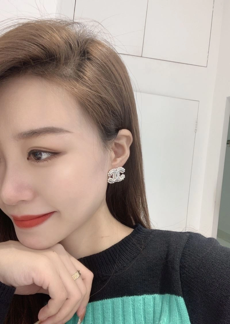 Chanel Earrings Functional 229865