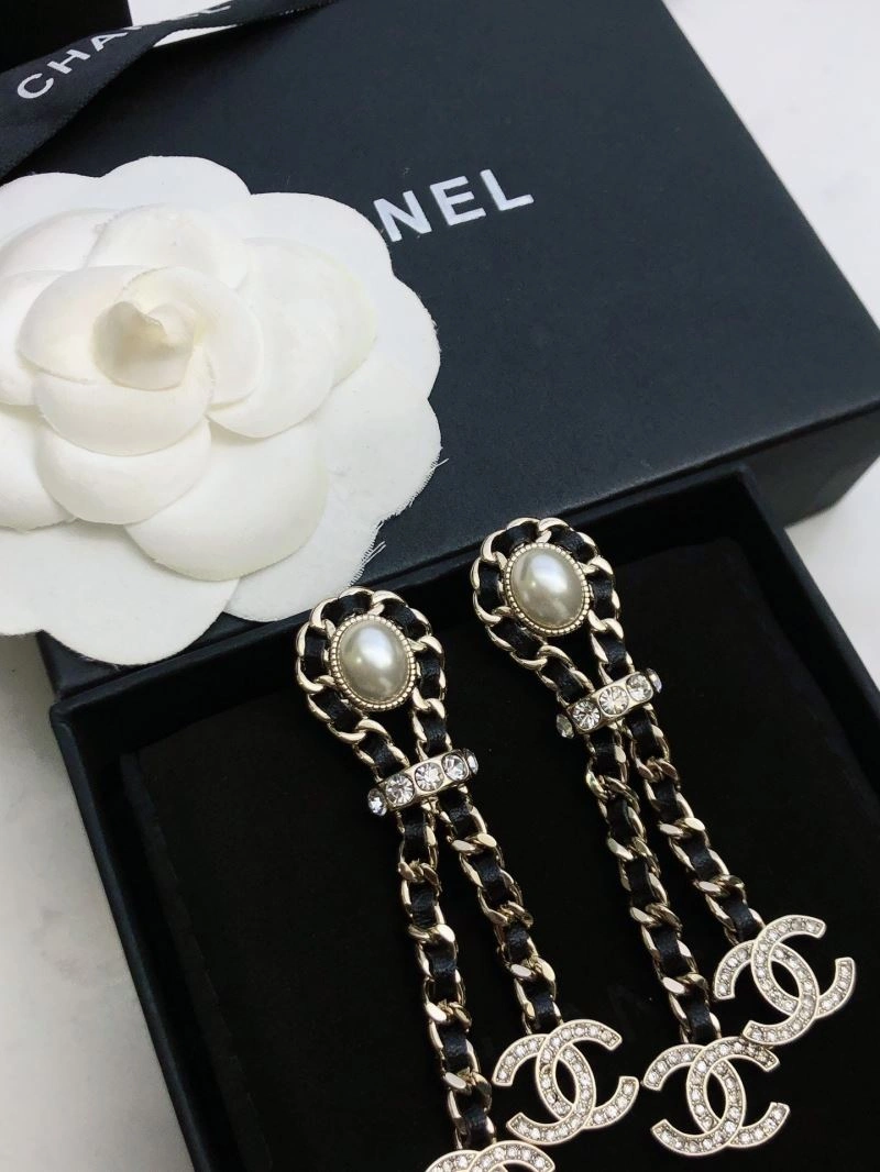Chanel Earrings MoistureWicking 229857