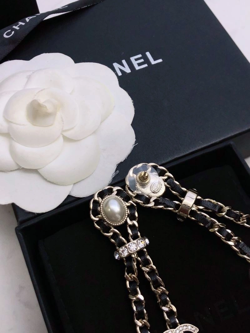 Chanel Earrings MoistureWicking 229857