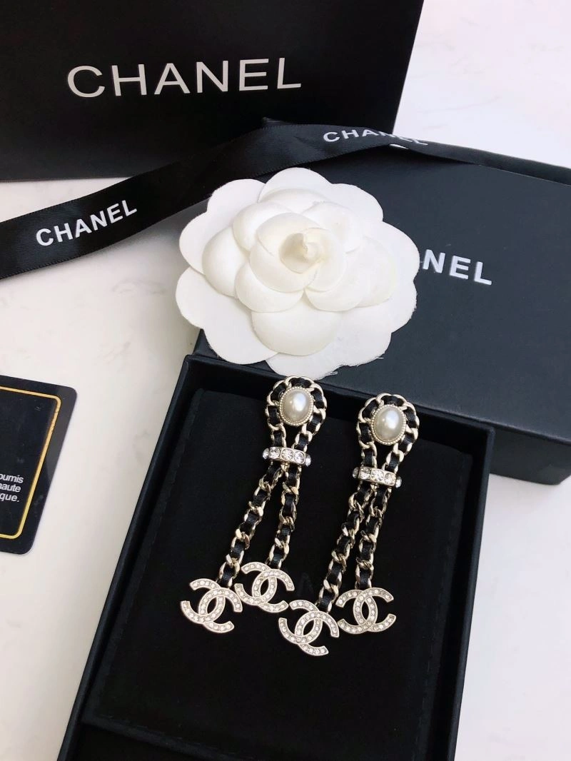 Chanel Earrings MoistureWicking 229857
