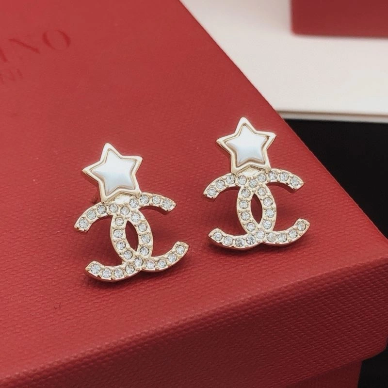 Chanel Earrings Packable 229870