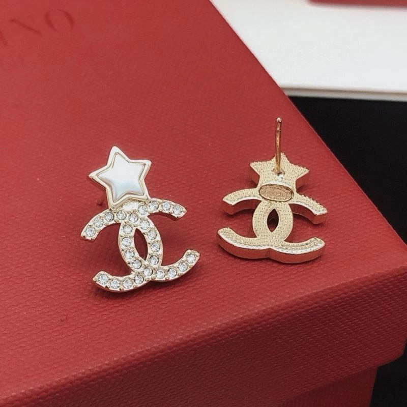 Chanel Earrings Packable 229870