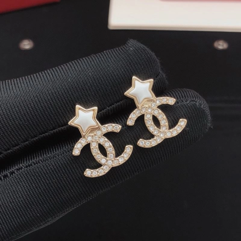 Chanel Earrings Packable 229870