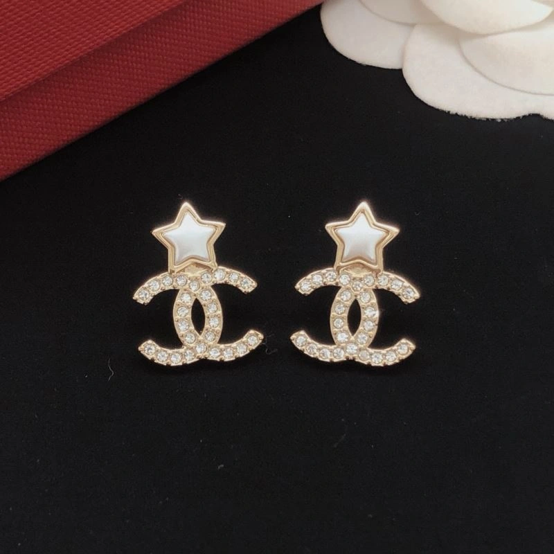 Chanel Earrings Packable 229870