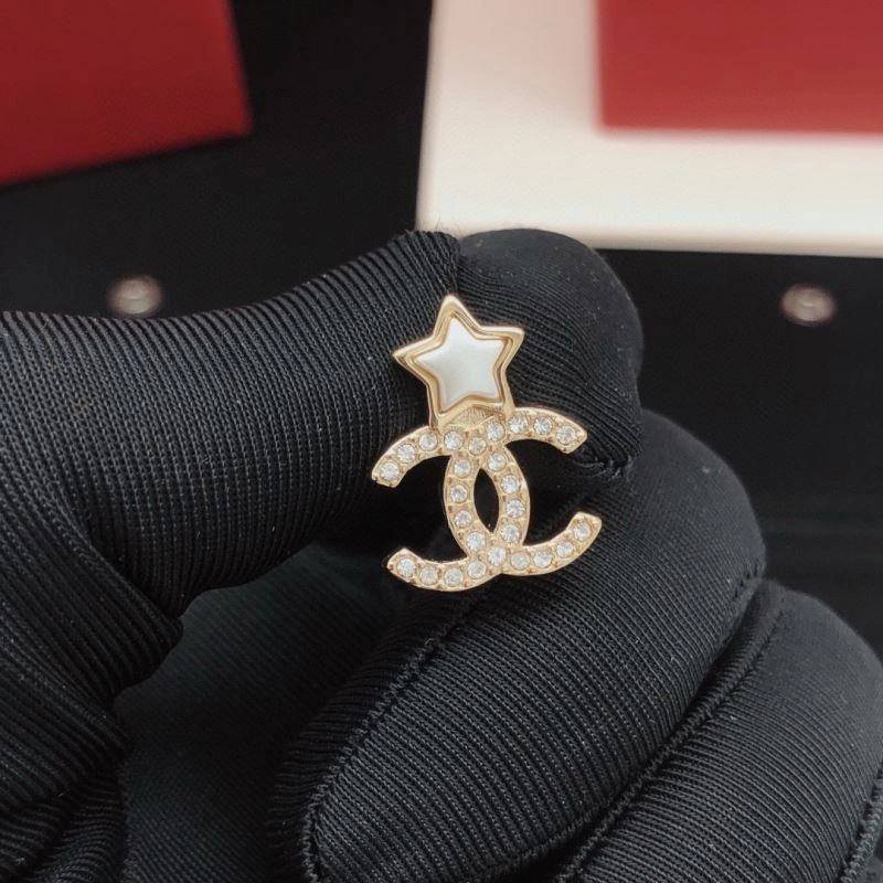 Chanel Earrings Packable 229870