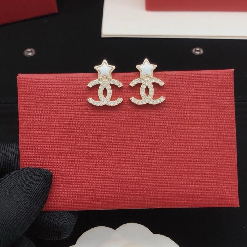 Chanel Earrings Packable 229870