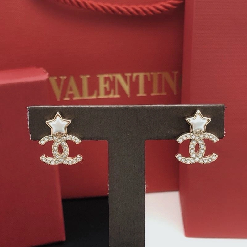 Chanel Earrings Packable 229870