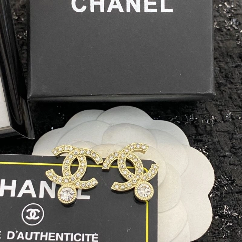 Minimalist Chanel Earrings 229836