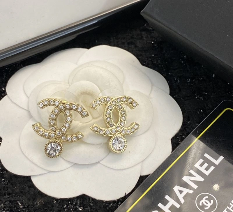 Minimalist Chanel Earrings 229836