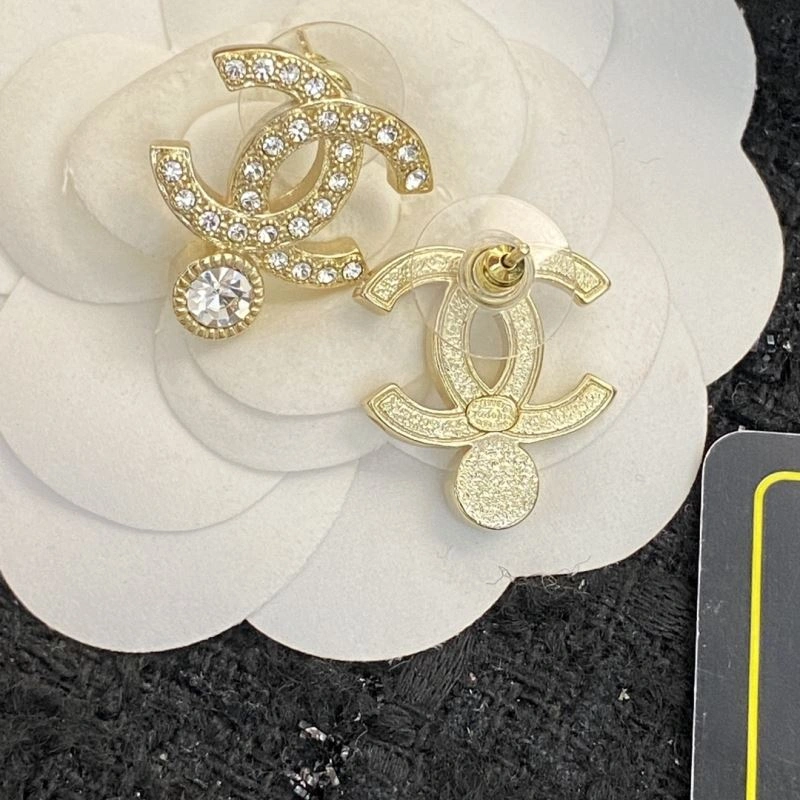 Minimalist Chanel Earrings 229836