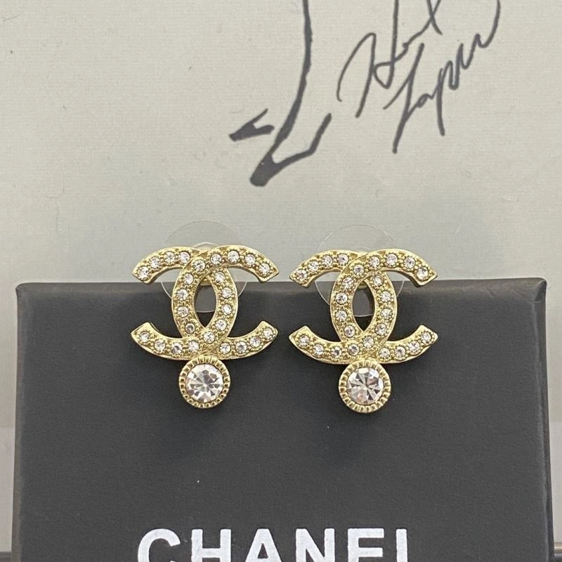 Minimalist Chanel Earrings 229836
