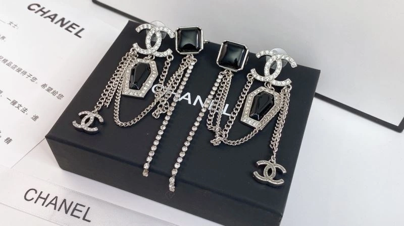 Timeless Chanel Earrings 229818