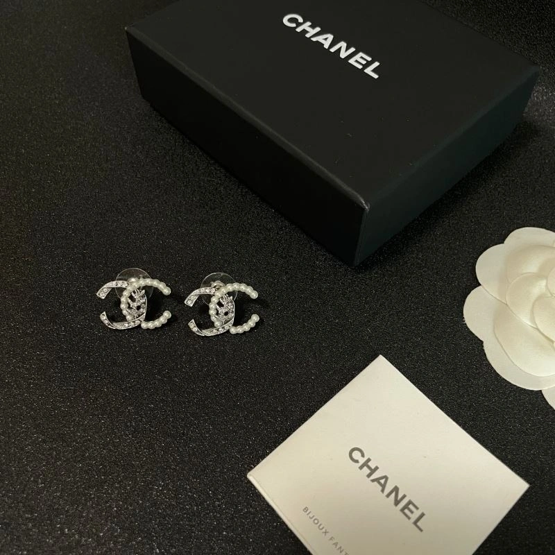 Neat Chanel Earrings 229812