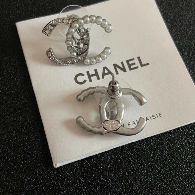 Neat Chanel Earrings 229812