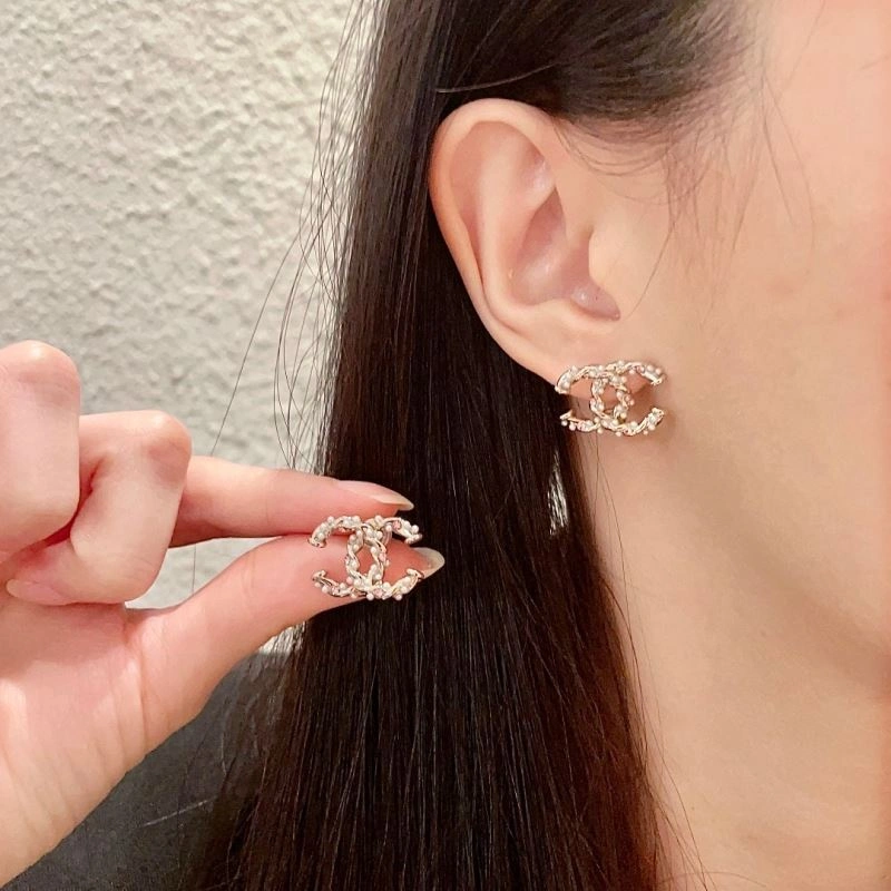 Chanel Earrings Versatile 229834