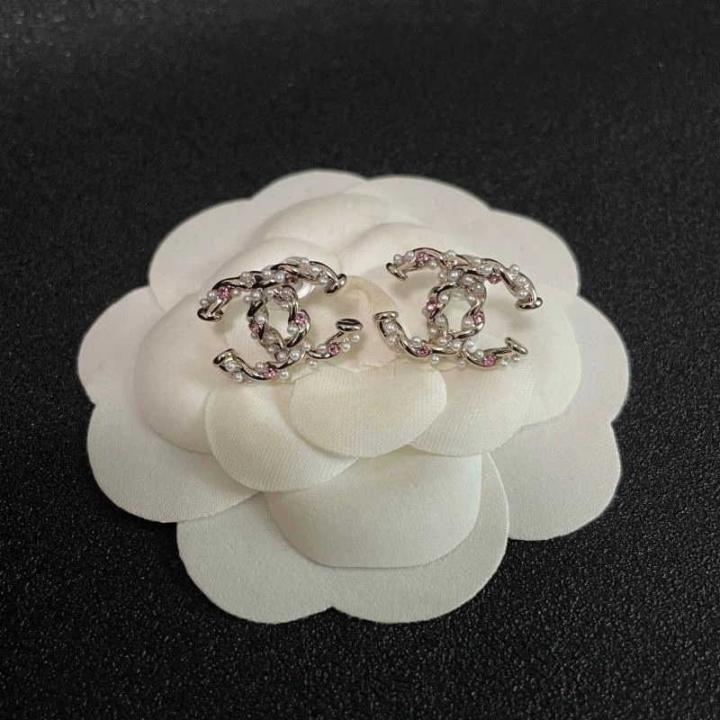 Chanel Earrings Versatile 229834