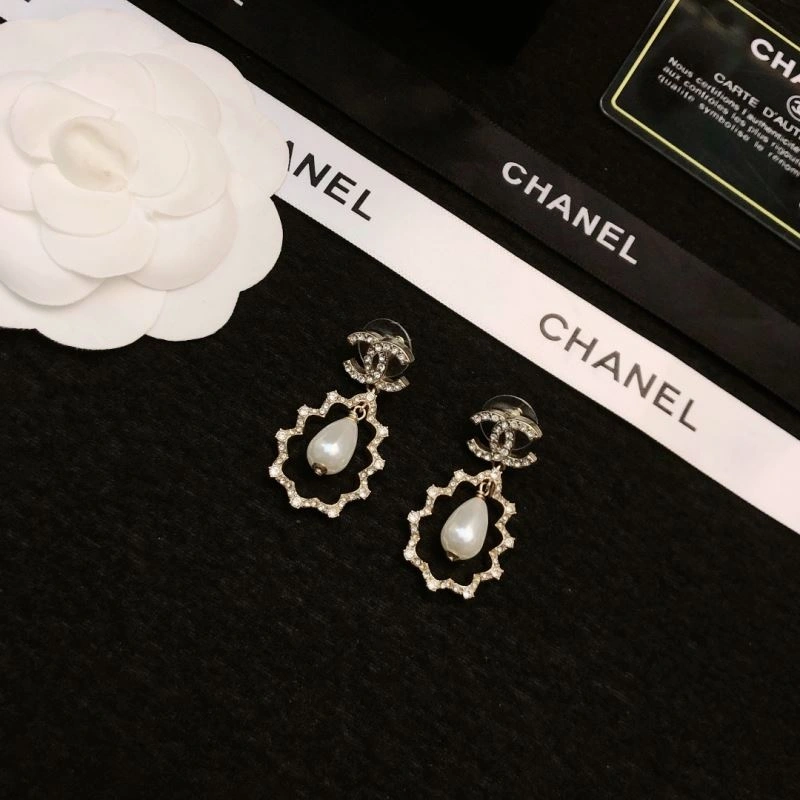 Reliable Chanel Earrings 229775