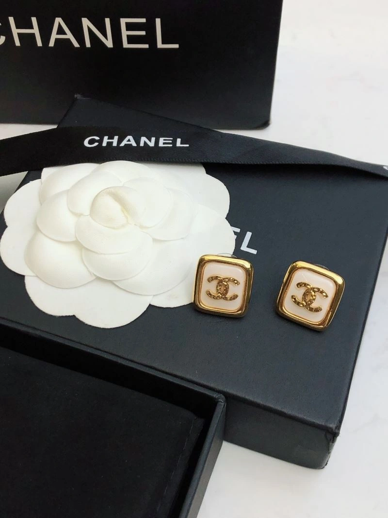 Supportive Chanel Earrings 229742