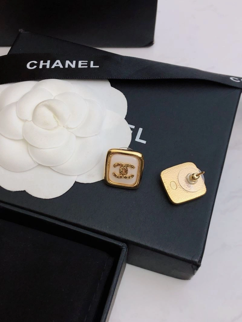 Supportive Chanel Earrings 229742