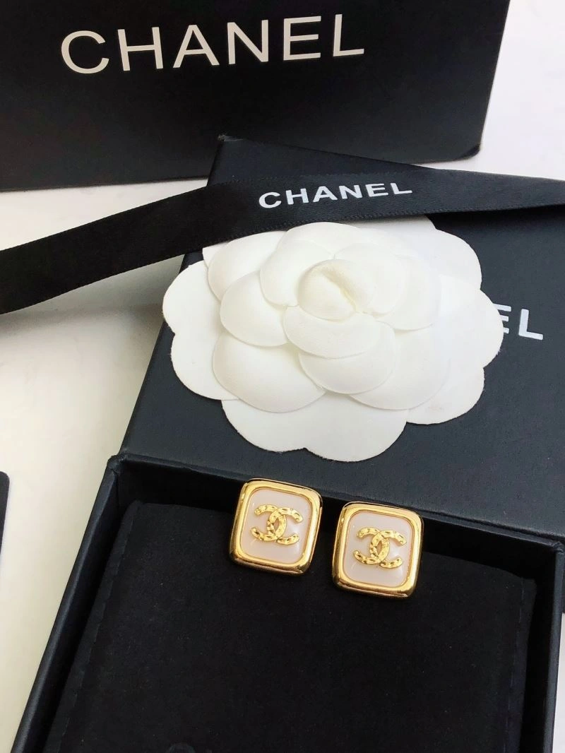Supportive Chanel Earrings 229742