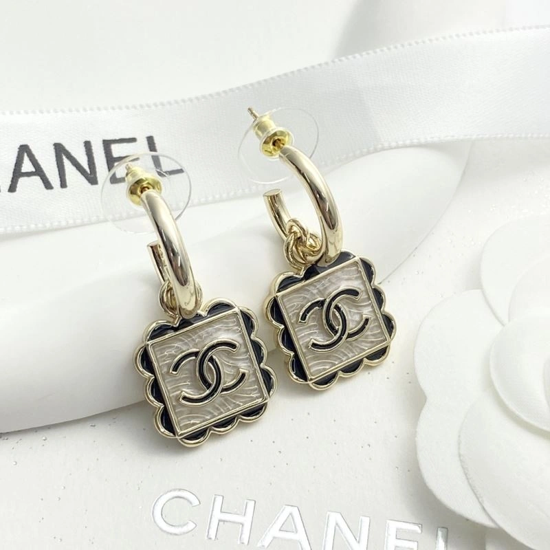 Unisex Chanel Earrings 229730