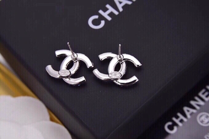 UrbanStyle Chanel Earrings 229723