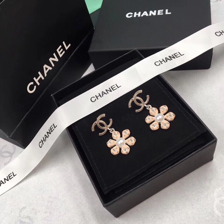 Chanel Earrings Durable 229737