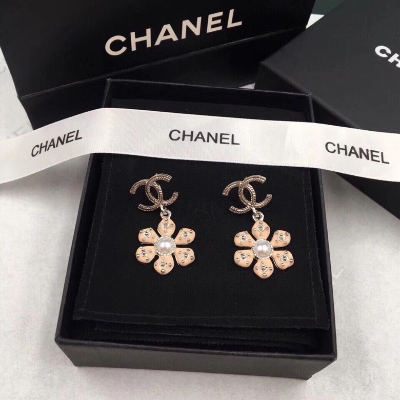 Chanel Earrings Durable 229737