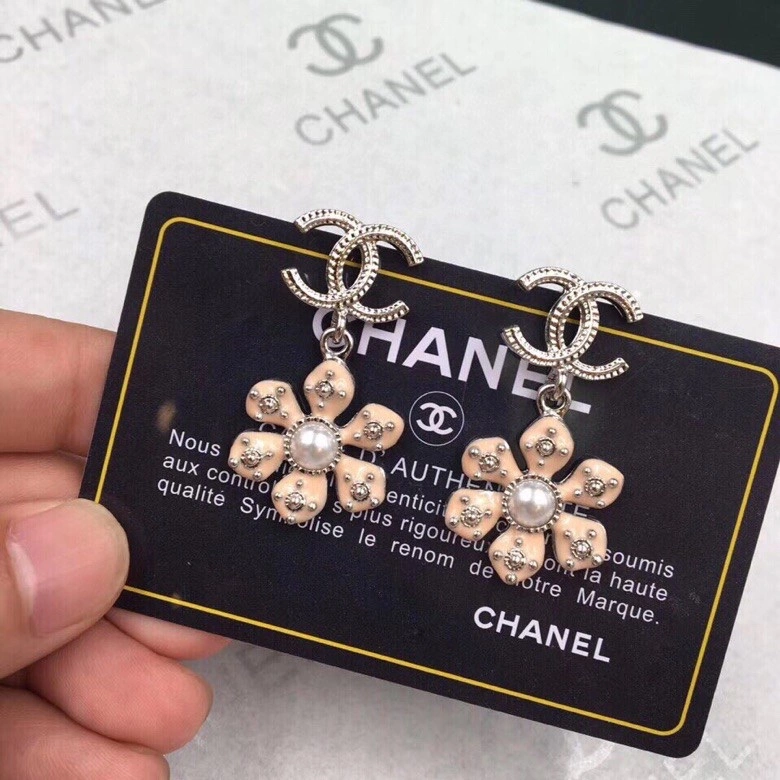Chanel Earrings Durable 229737