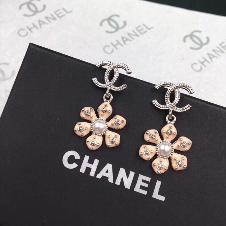 Chanel Earrings Durable 229737