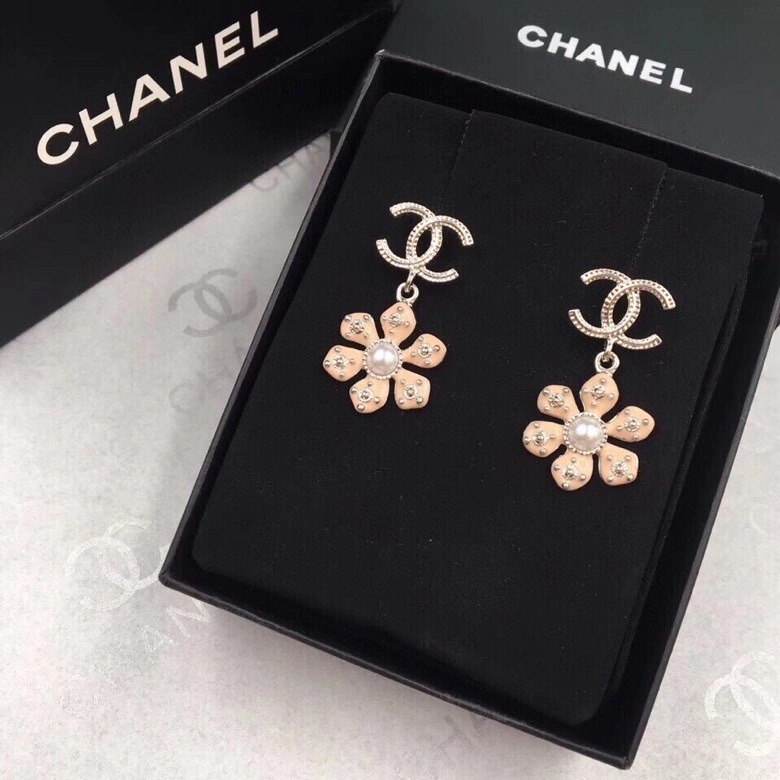Chanel Earrings Durable 229737
