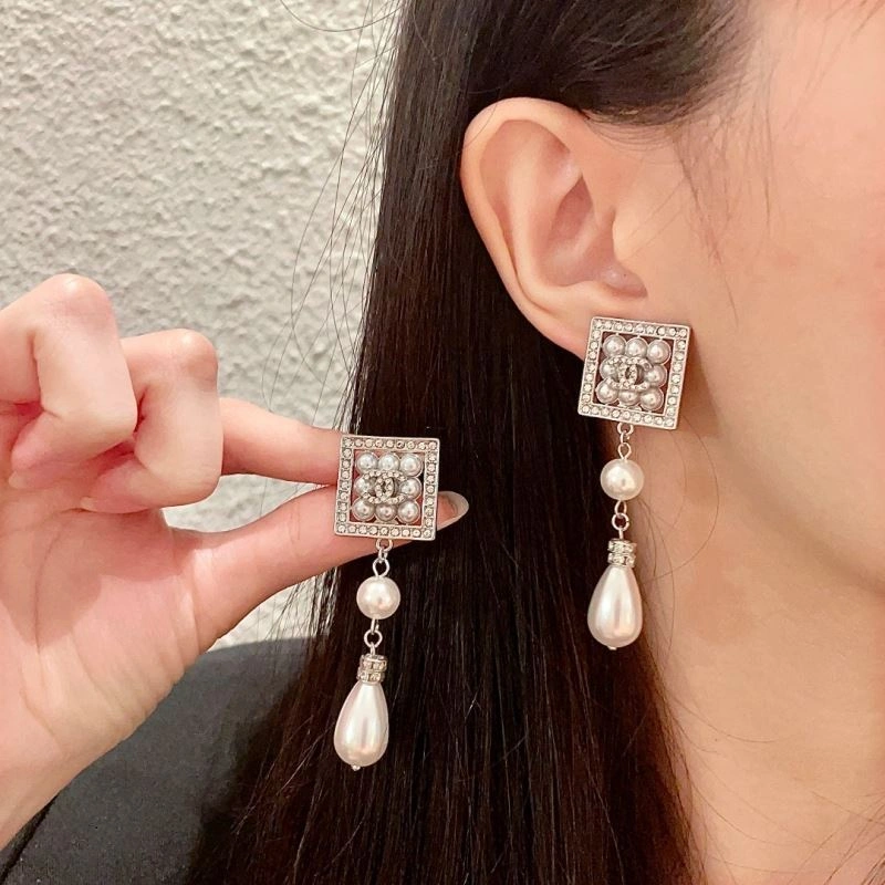 Chanel Earrings ZipUp 229763