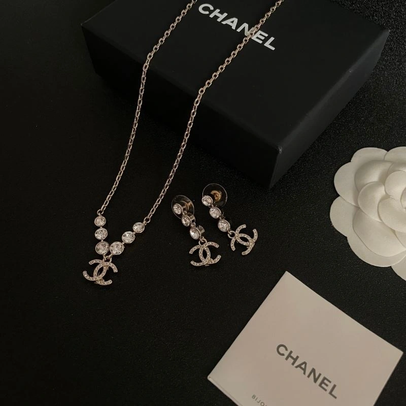 WaterResistant Chanel Earrings 229843