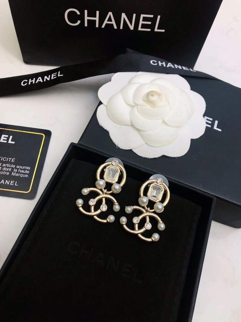Chanel Earrings Sleek 229699