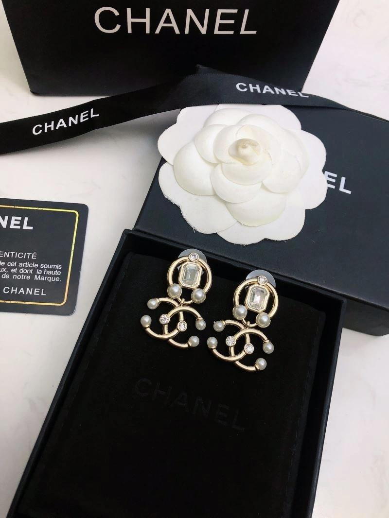 Chanel Earrings Sleek 229699