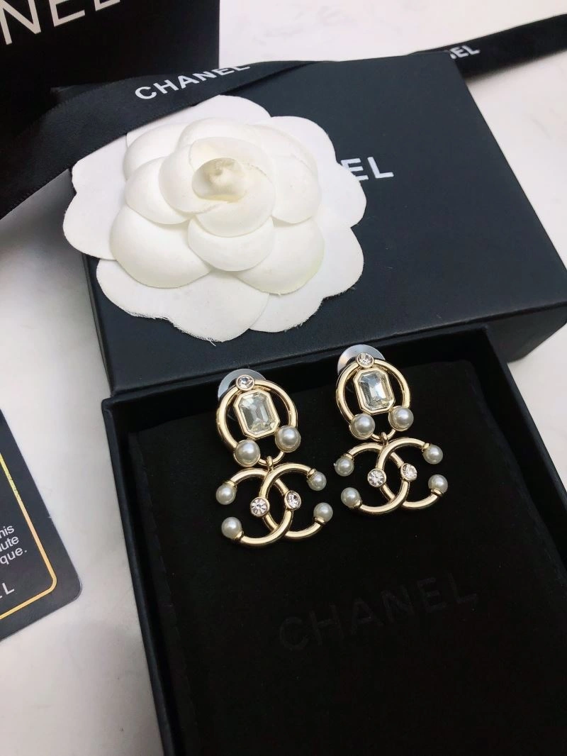 Chanel Earrings Sleek 229699