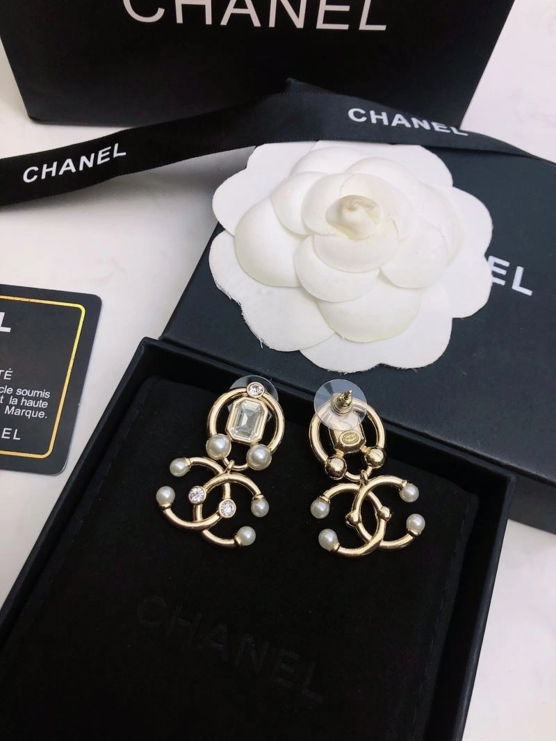 Chanel Earrings Sleek 229699