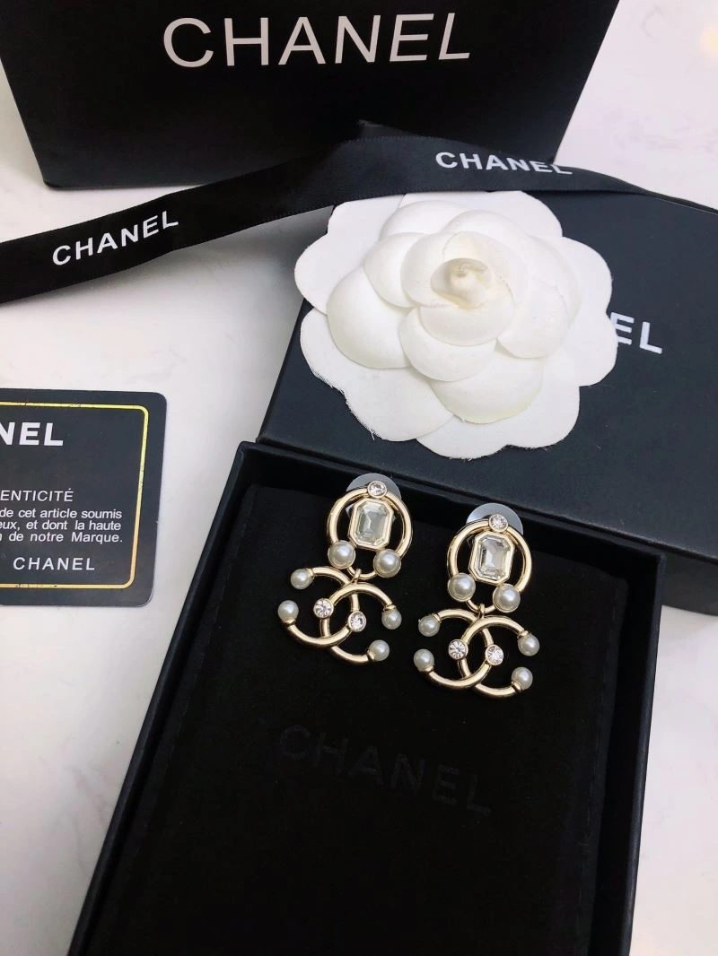 Chanel Earrings Sleek 229699