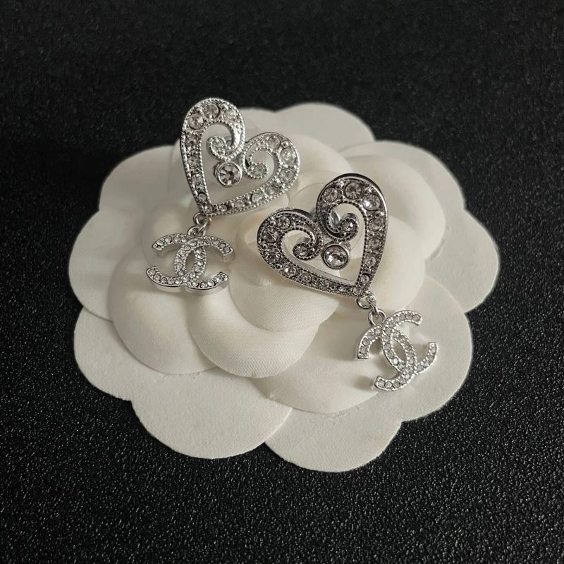 Compact Chanel Earrings 229685