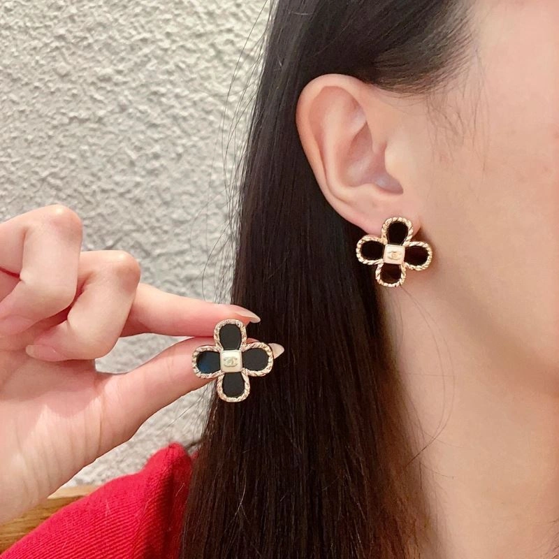 Chanel Earrings WaterResistant 229665