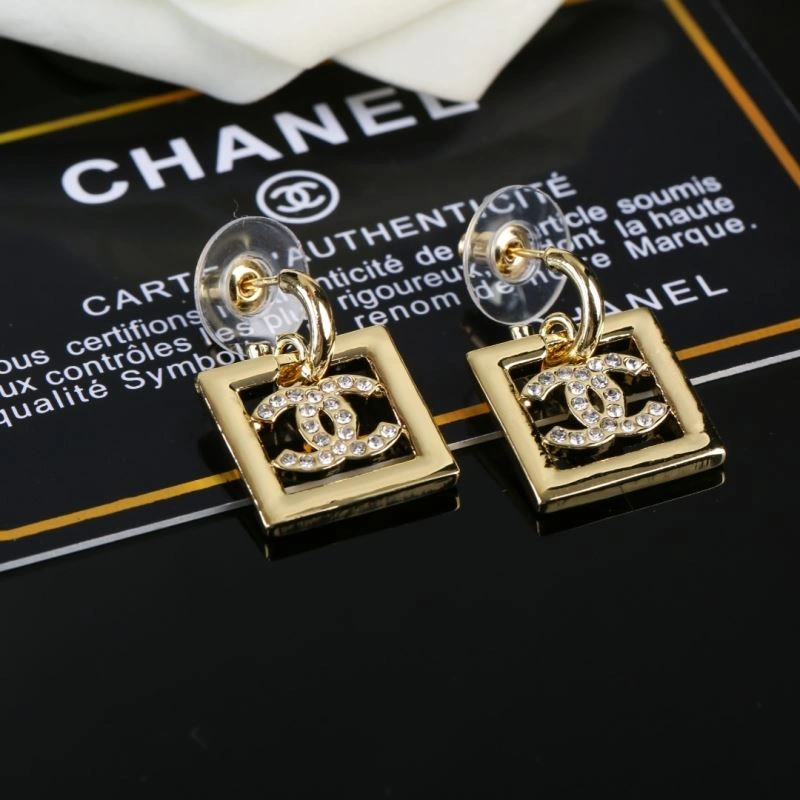 Chanel Earrings Practical 229181